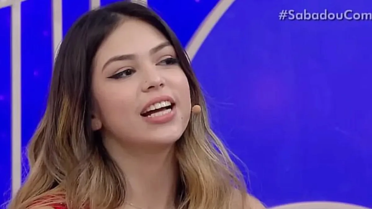 Melody surpreendeu com crítica à cantora