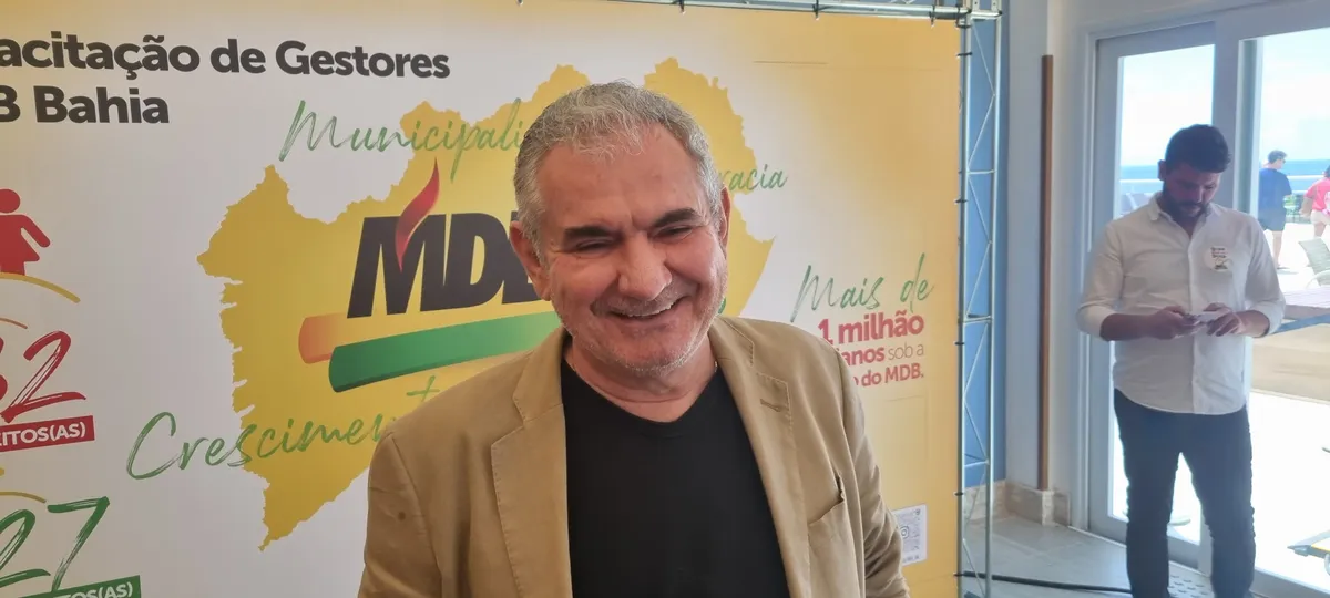 Angelo Coronel marcou presença no encontro do MDB