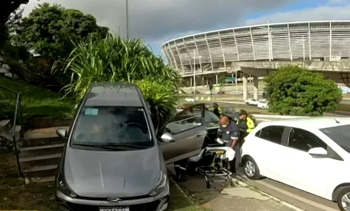 Acidente aconteceu na manhã desta segunda-feira, 9.