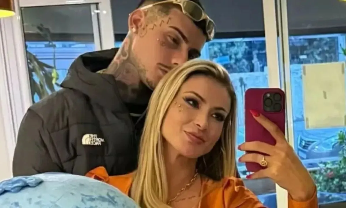 Andressa Urach reagiu ao ver foto de namorado com outra mulher