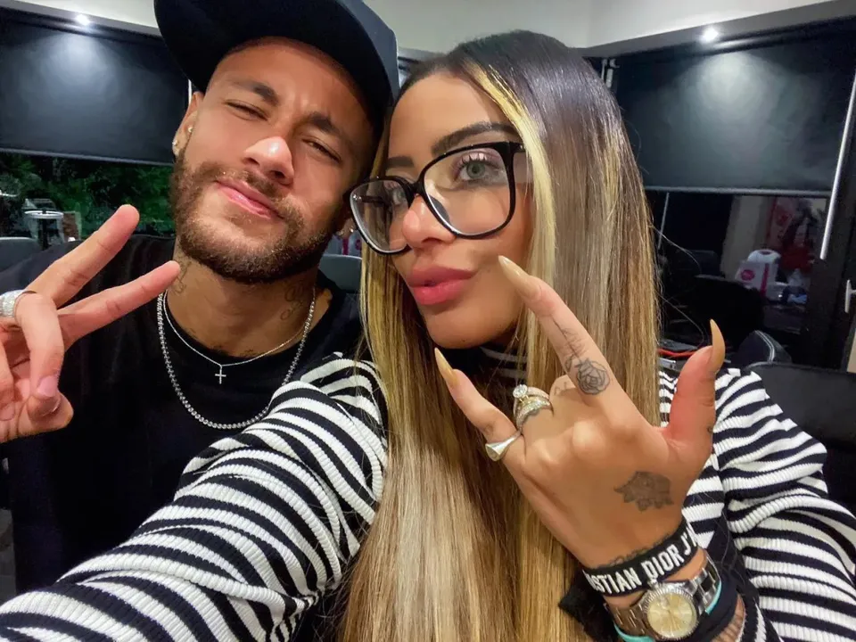 Neymar é quatro anos mais velho que Rafaella