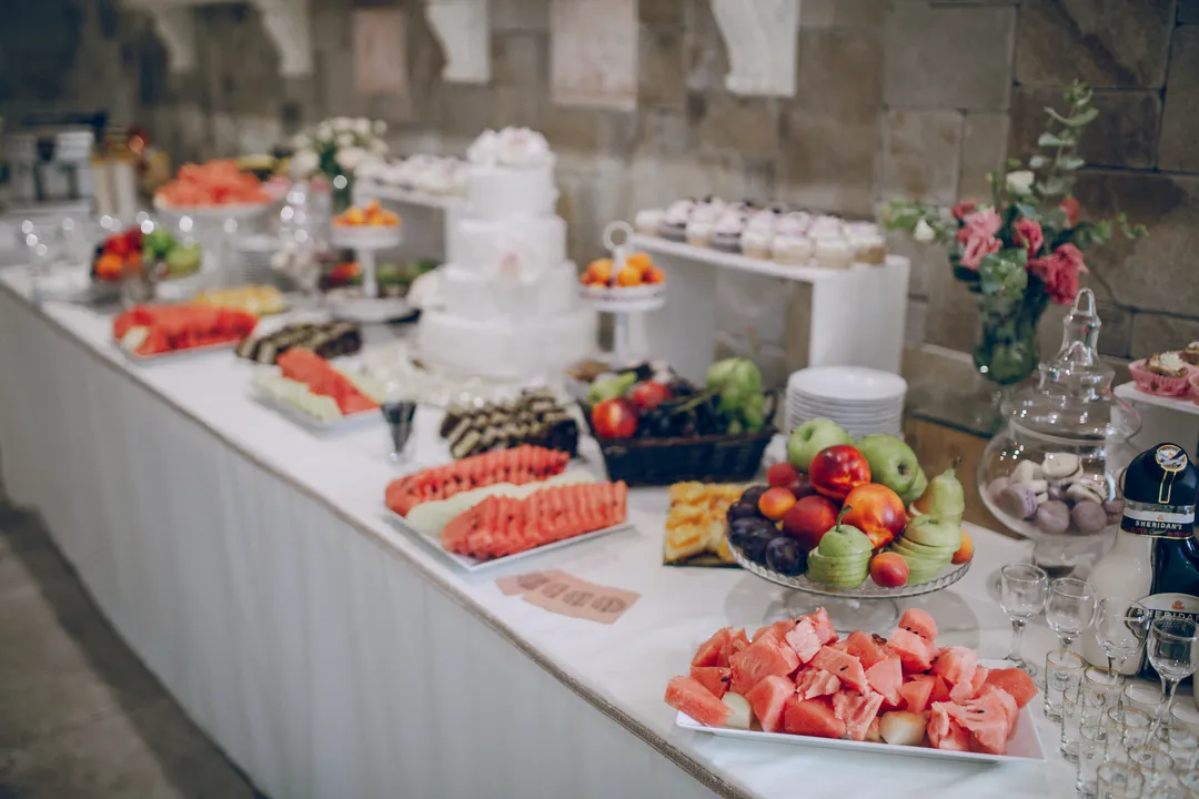 Imagem ilustrativa de buffet de casamento