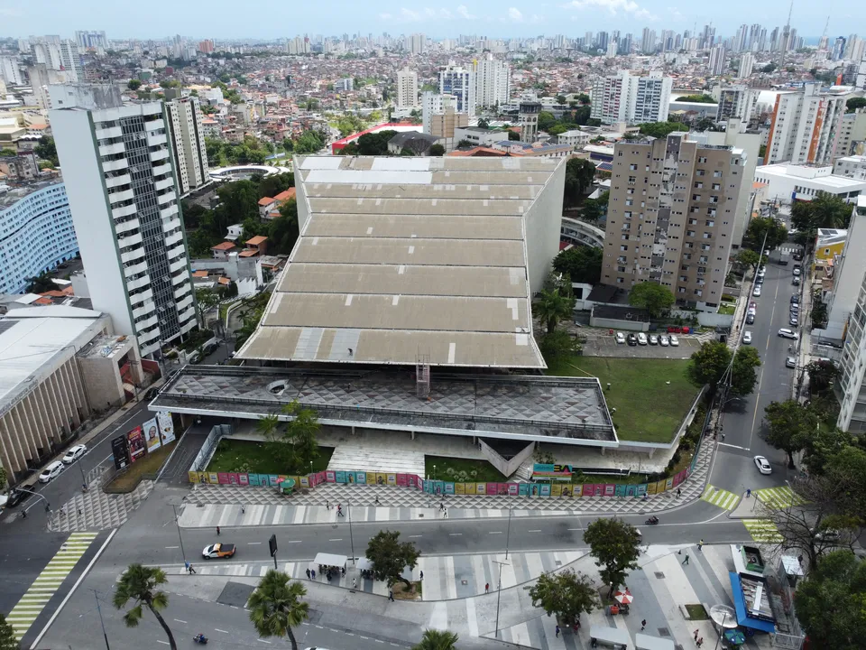 O Teatro Castro Alves é ícone da arquitetura modernista no Brasil e principal complexo cultural do estado da Bahia