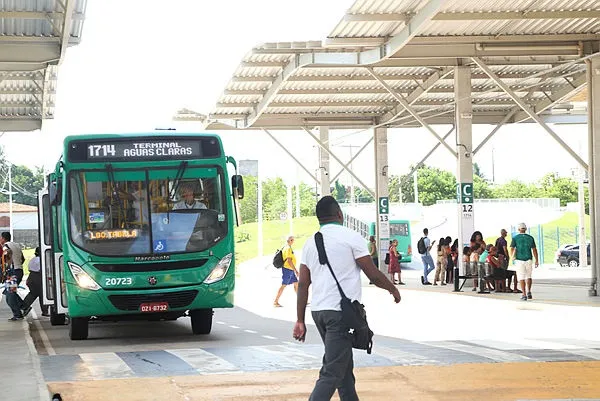 Estação de ônibus de Águas Claras, em Salvador (ilustração)