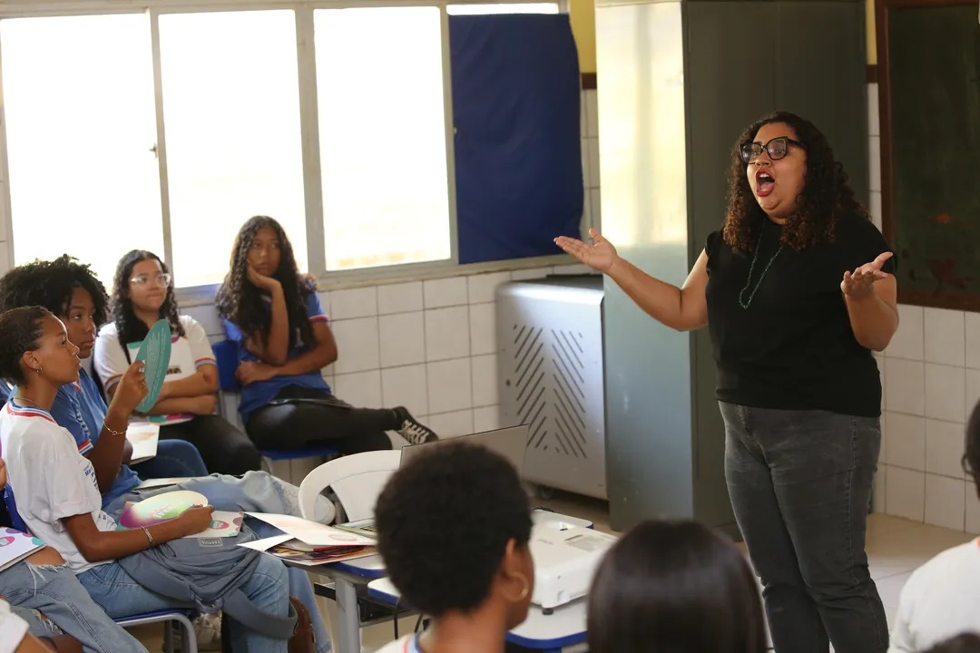 Atividades do ‘Oxe, Me Respeite’ com alunos ontem em Itapuã