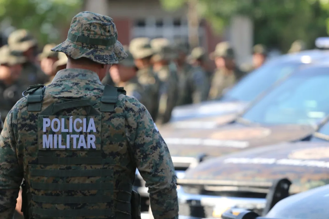 Polícia Militar reforça patrulhamento e PC analisa câmeras para capturar grupo que incendiou ônibus