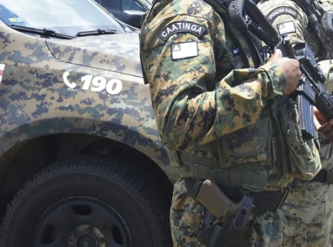 Operação também esteve presente no bairro de Fazenda Coutos