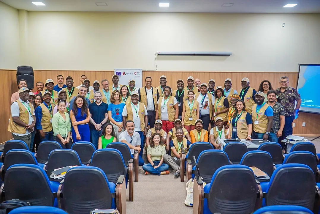 Delegação angolana reunida na Universidade Federal do Vale do São Francisco, em Juazeiro