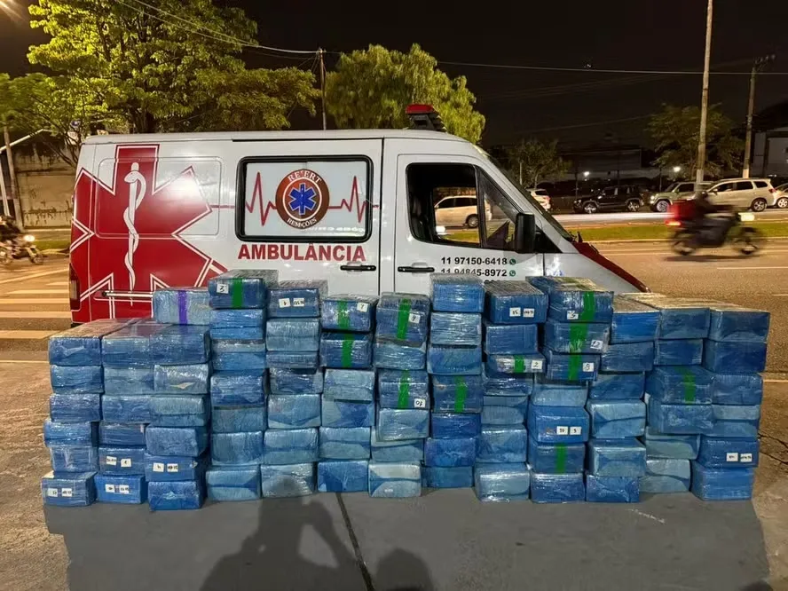 Polícia apreende 1,5 tonelada de maconha em ambulância