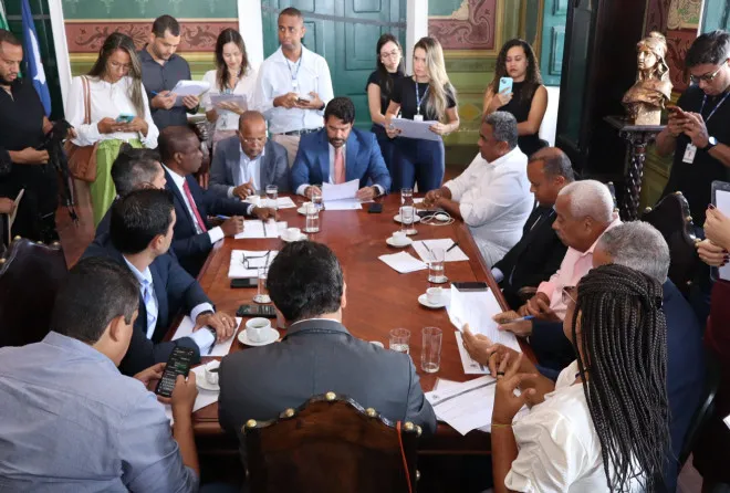 Proposta foi debatida em reunião do colégio de líderes nesta terça-feira