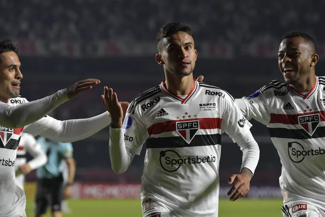 Rodrigo Nestor em ação com o São Paulo