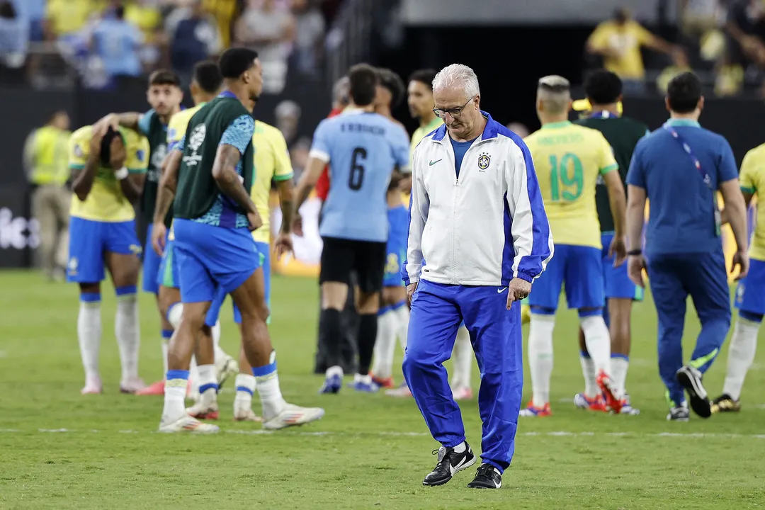 Dorival Júnior tem 
a missão de virar a página e melhorar o desempenho do Brasil