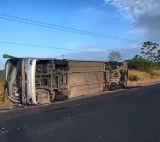 Local onde ocorreu acidente é conhecido como "curva dos 40"