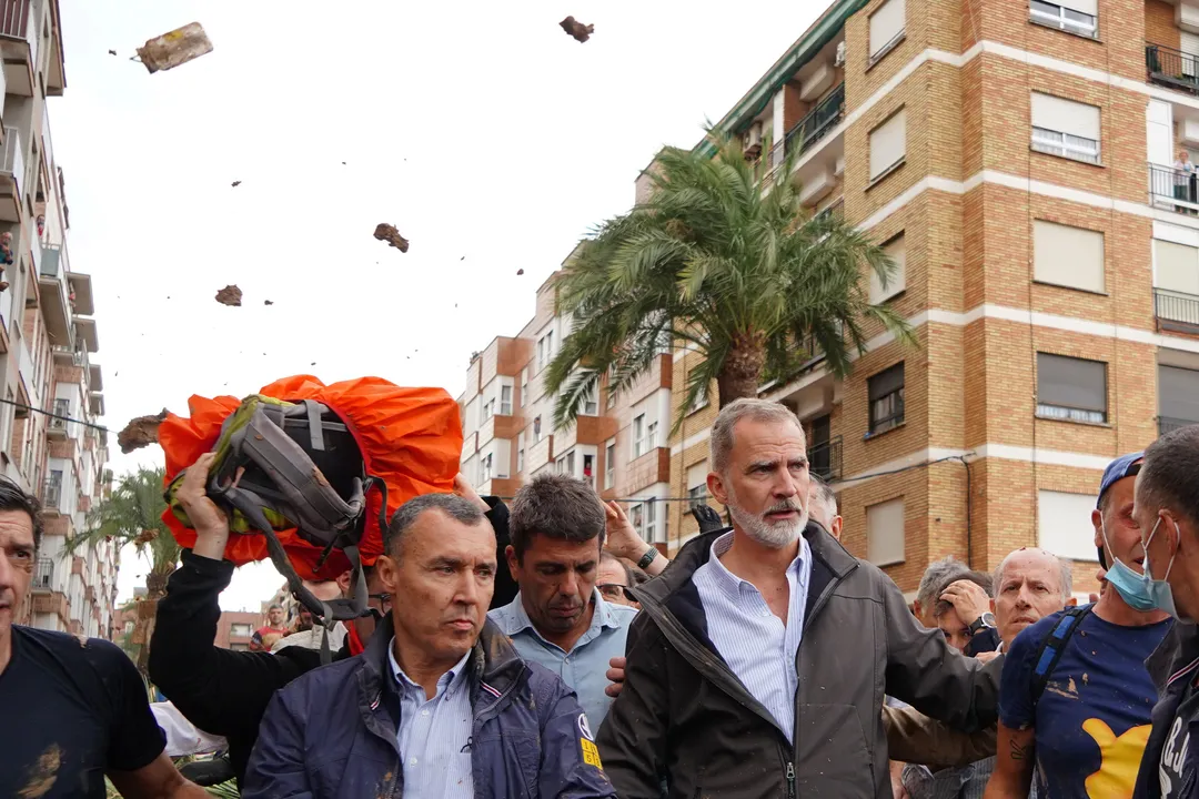 Governo anunciou que um total de 7.500 soldados e quase 10.000 policiais e guardas civis participarão das tarefas de resgate