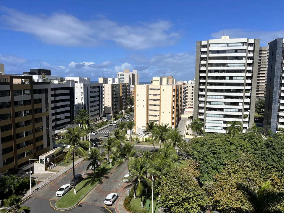 Com destaque para bairros como Pituba  (foto), Ondina Piatã, Jaguaribe , o mercado imobiliário de Salvador tem atraído investidores estrangeiros e de outros estados