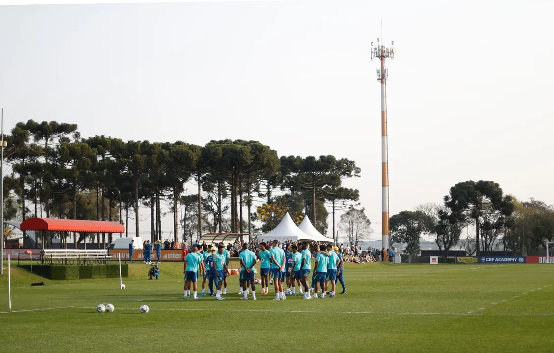 Jogadores do Brasil durante treino