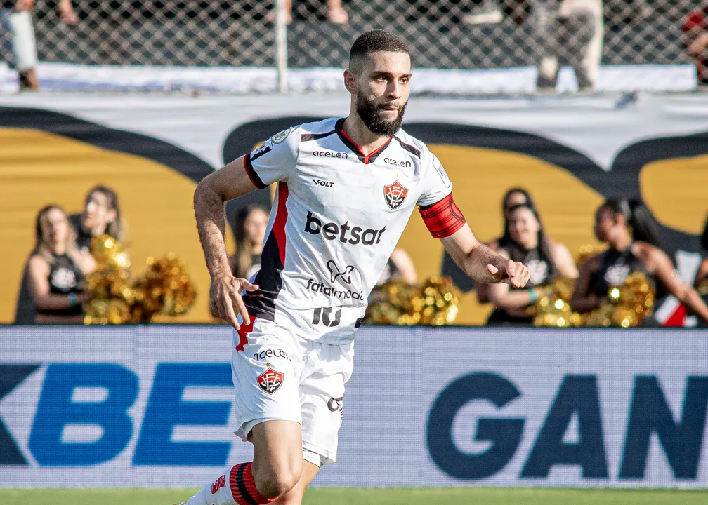 Wagner Leonardo, zagueiro e capitão do Vitória