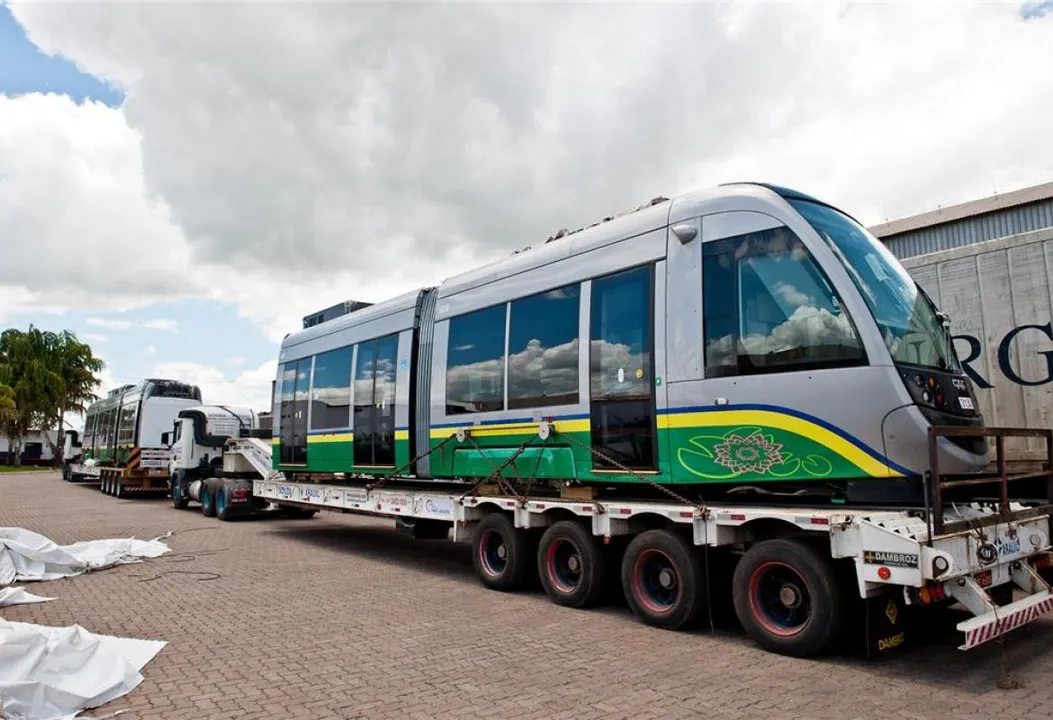 Vagão de trem do VLT comprado pelo Governo da Bahia junto ao VLT de Cuiabá