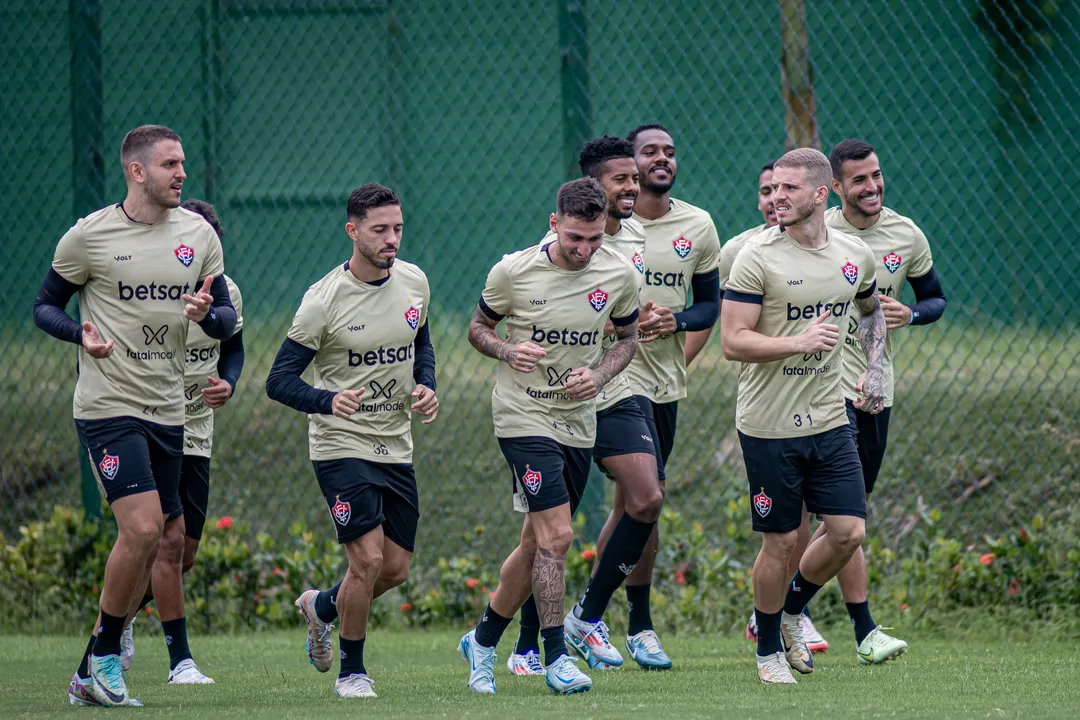 Jogadores do Vitória durante treino