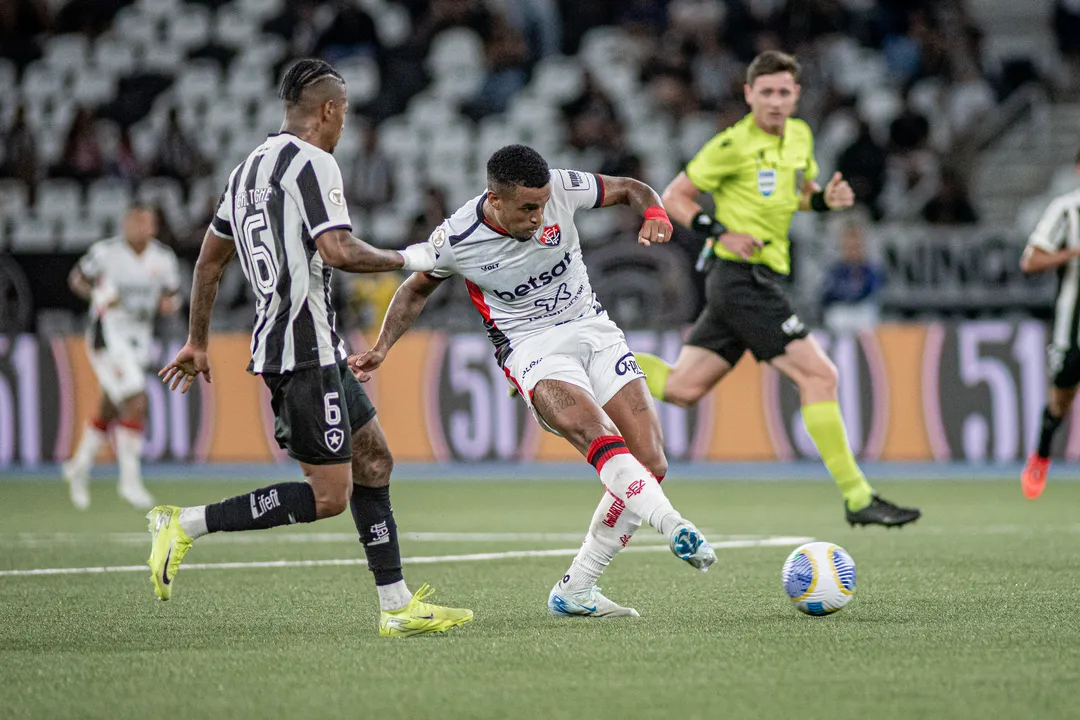 Alerrandro marcou o gol do Vitória na partida