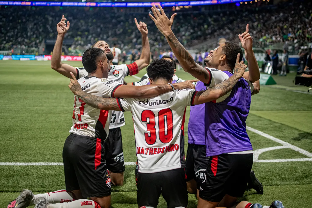 Jogadores do Vitória comemorando