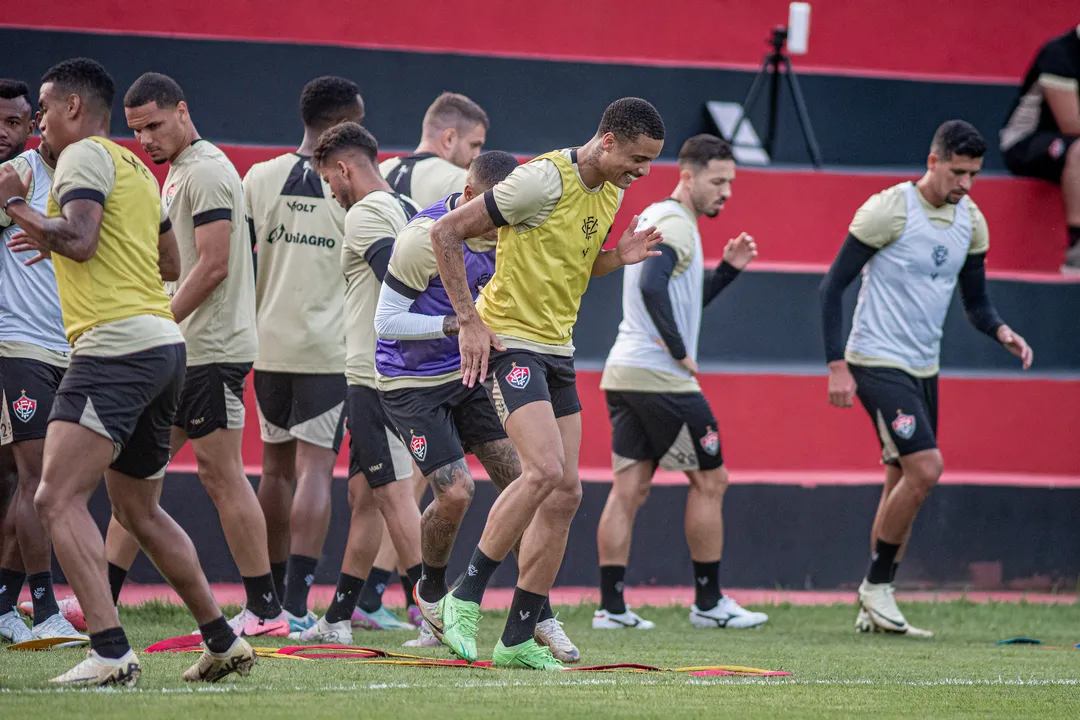 Grupo do Vitória trabalha na Toca do Leão focado no RB Bragantino