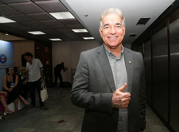 Após licença, Zé Neto retoma mandato de deputado federal