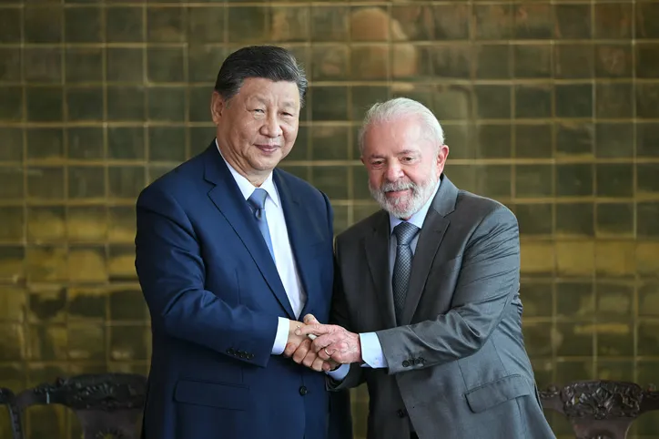 Líder chinês Xi Jinping encontrou-se com o presidente Lula