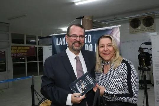 Des. Cynthia Resende e Paulo Modesto