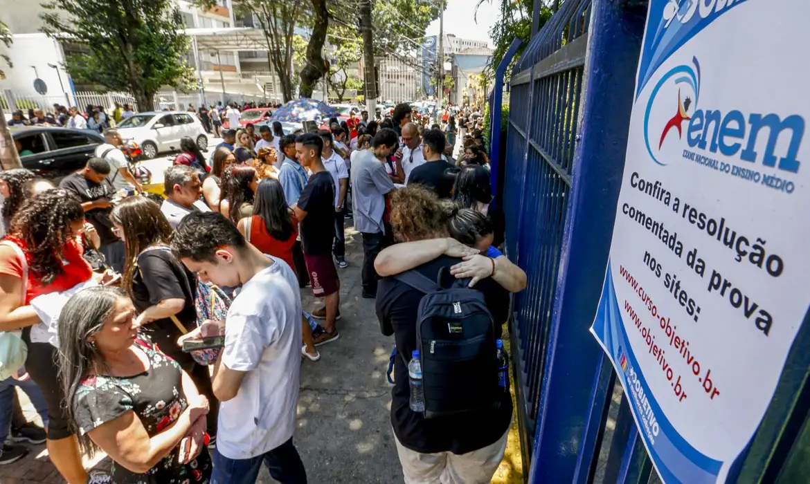 Enem 2024: Primeiro dia do exame registra 26,6% de abstenção