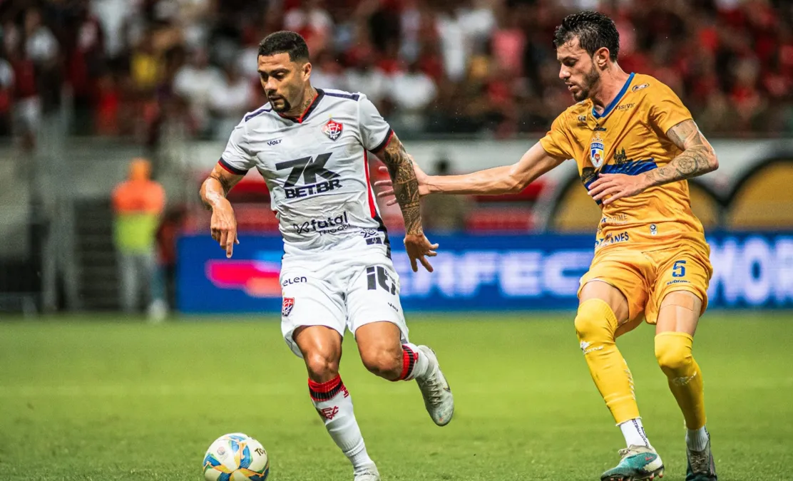 Janderson brilha, Rato marca e Vitória bate o Colo-Colo na Fonte Nova | A TARDE