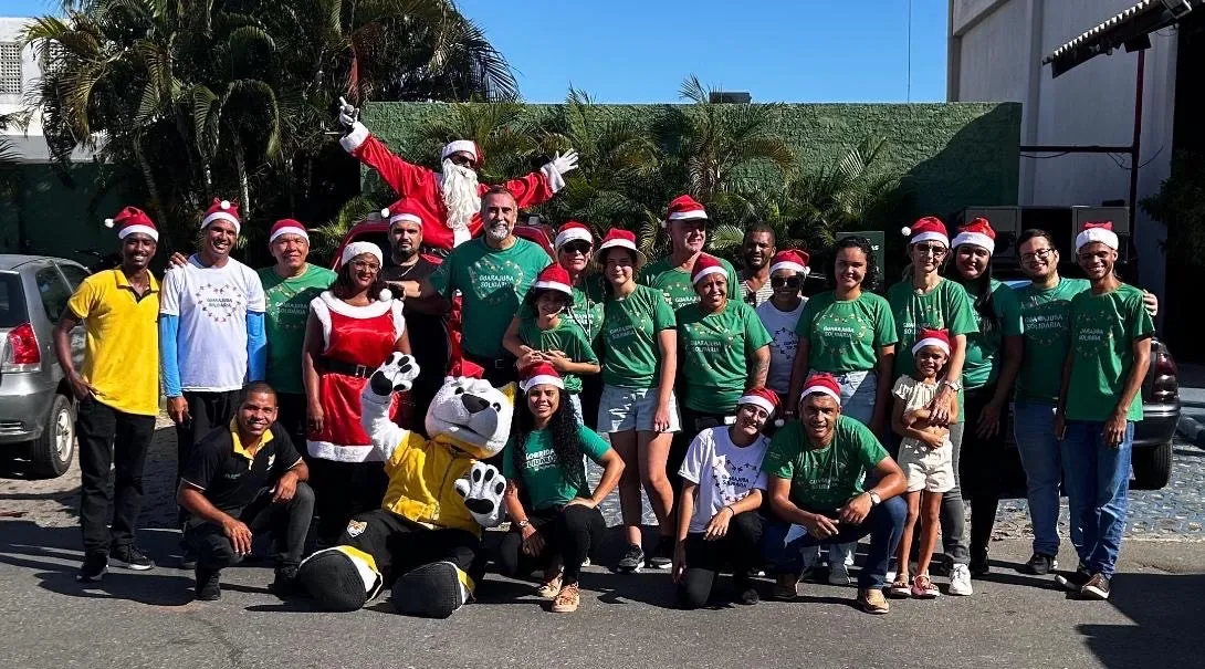 Equipe de voluntários capitaneada pela Ascon e empresários locais faz a alegria da garotada de Monte Gordo no Natal Solidário