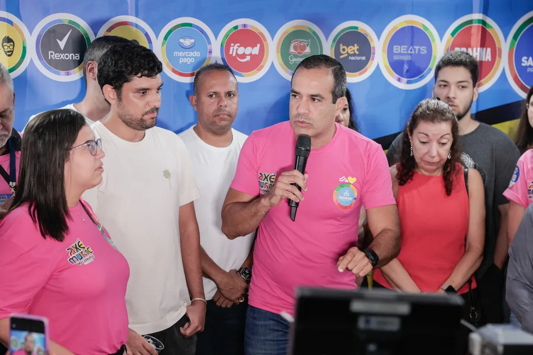 Prefeito Bruno Reis em inauguração da Sala de Imprensa do Carnaval no Campo Grande