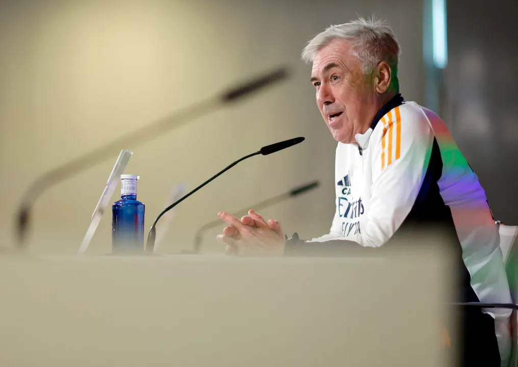 Carlo Ancelotti durante coletiva de imprensa