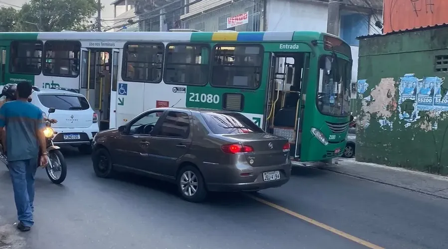 Moradores fizeram protesto contra morte de jovem