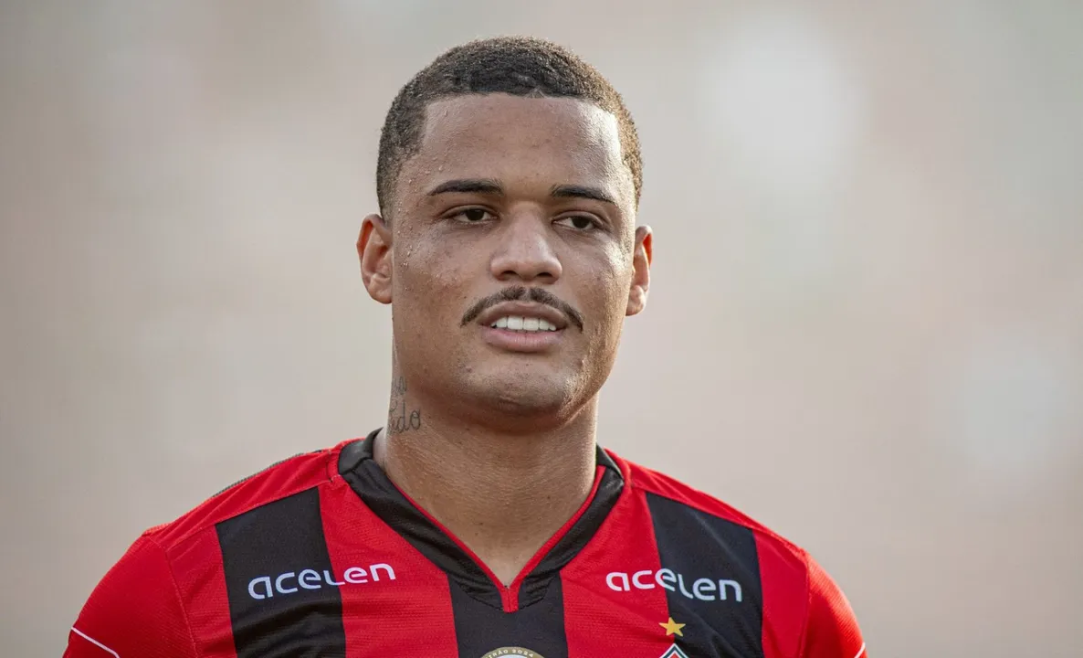 Janderson, atacante do Vitória