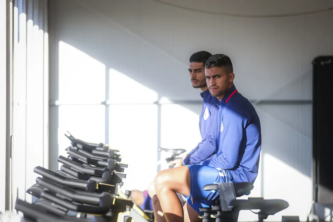 Esquadrão anunciou quatro jogadores e tem dois atletas aguardando anúncio oficial, mas já estão em Salvador