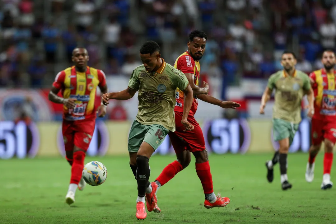 Tiago marcou o primeiro gol do Tricolor na partida