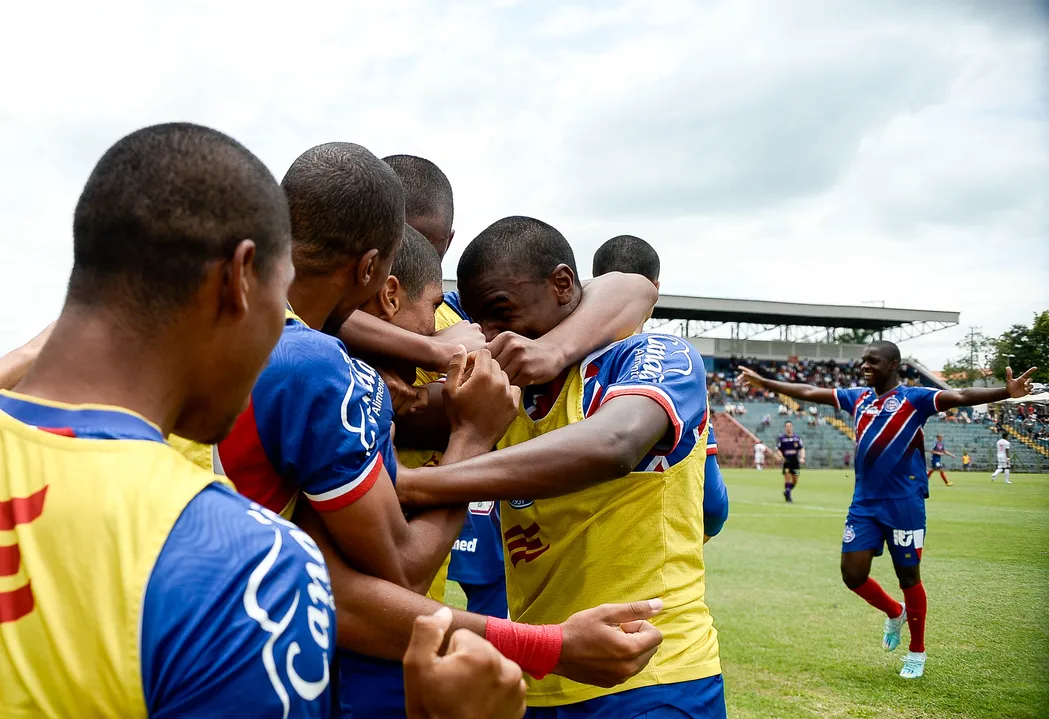 Bahia comemorando o gol da vitória