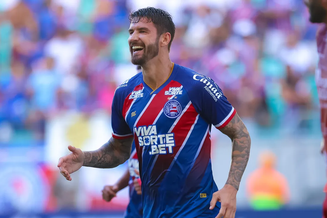 Everaldo marcou o primeiro gol do Bahia no jogo