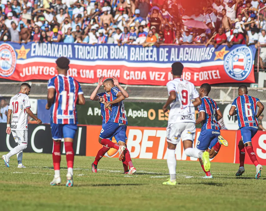 Bahia e Atlético se enfrentam nesta quinta-feira