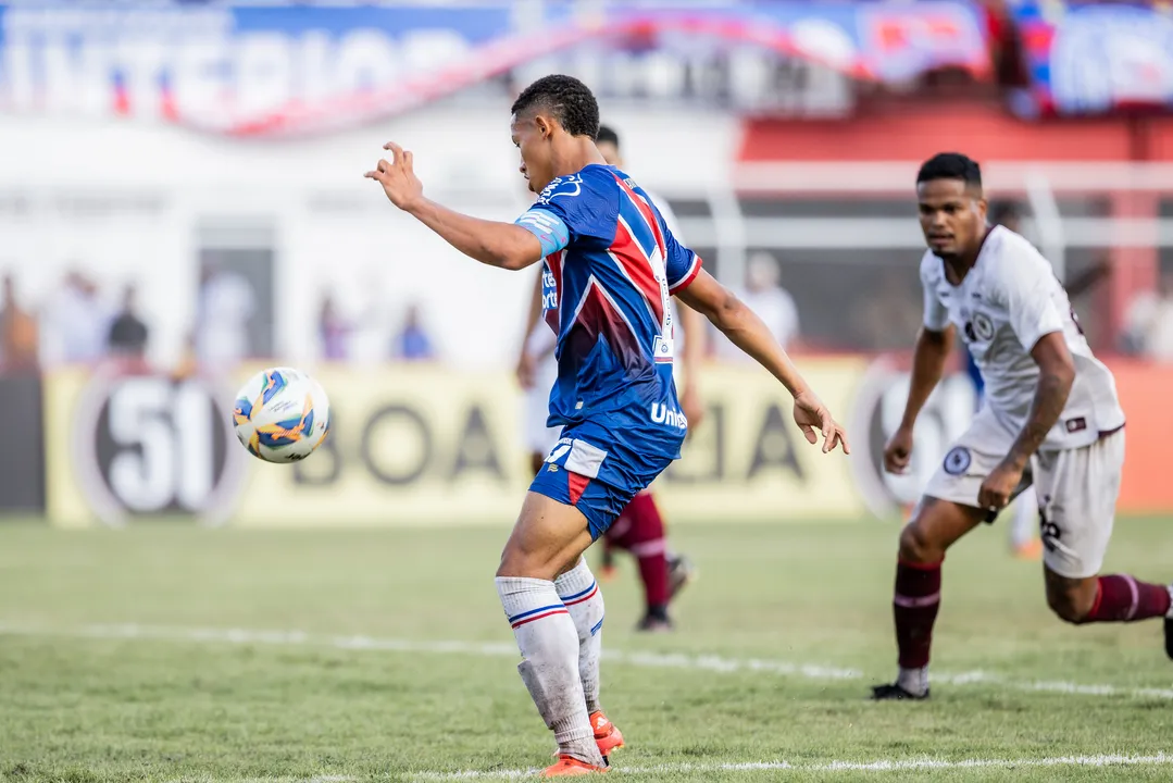 Bahia e Jacuipense abrem as semifinais do Campeonato Baiano