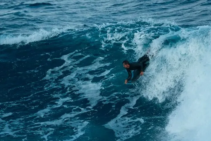 Uri Valadão é campeão de Bodyboarding