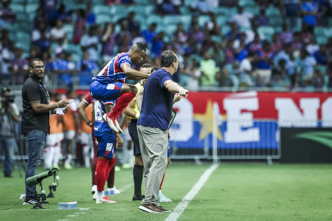 Bahia enfrenta o Barcelona neste sábado, 15