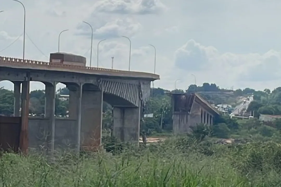 Uma vítima foi resgatada e levada ao hospital