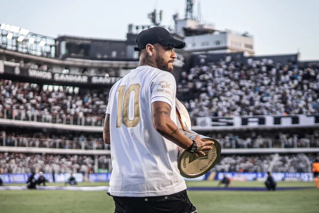 Neymar está próximo de retornar ao Santos