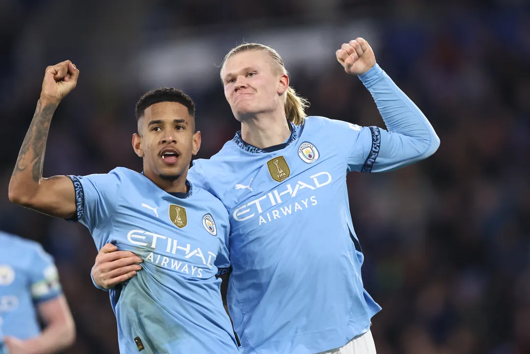 Jogadores do Manchester City comemorando