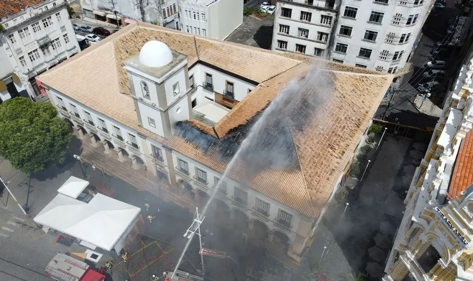 Incêndio atingiu a Câmara no final de fevereiro