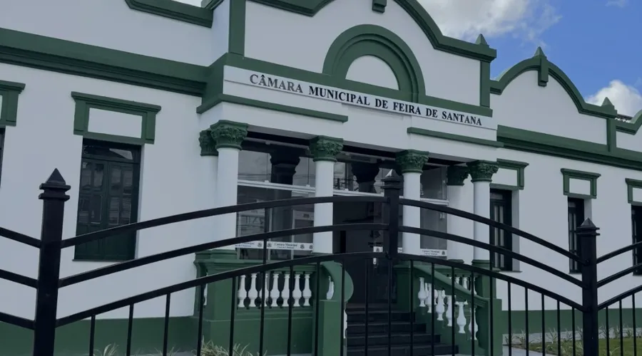 Fachada da Câmara Municipal de Feira de Santana