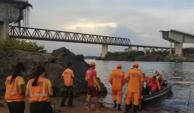 Imagem ilustrativa da imagem Caminhoneiro morador da Bahia é um dos desaparecidos em queda de ponte